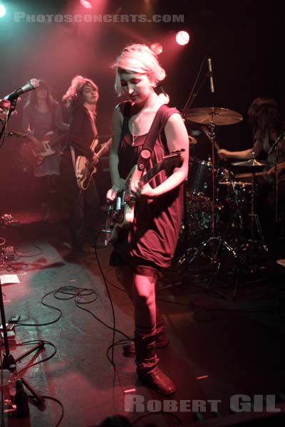 WARPAINT - 2010-05-20 - PARIS - La Maroquinerie - 